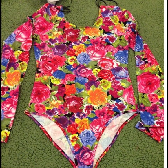 Pretty floral shirt