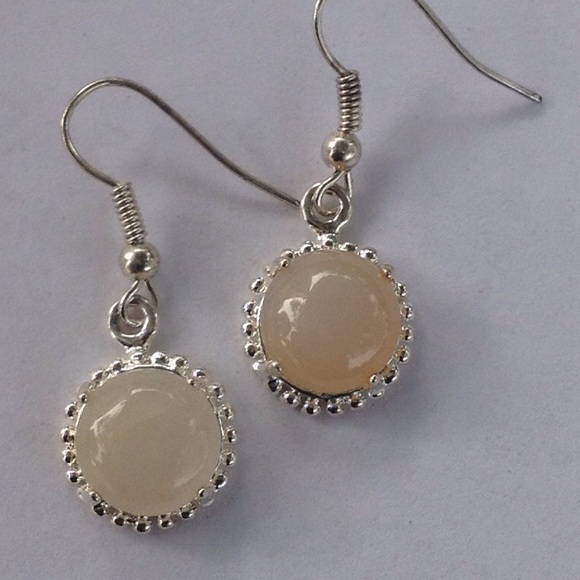 Natural Agate Gemstone - Picture 4 of 4