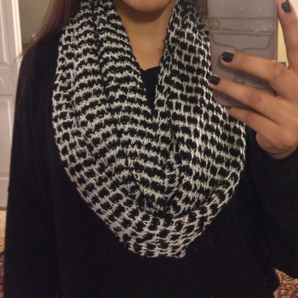 Urban Outfitters Black and White Infinity Scarf