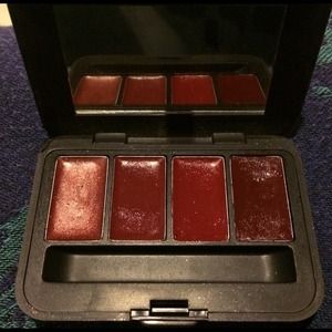 Lip palette