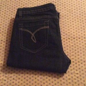 Denim pants not skinny, straight