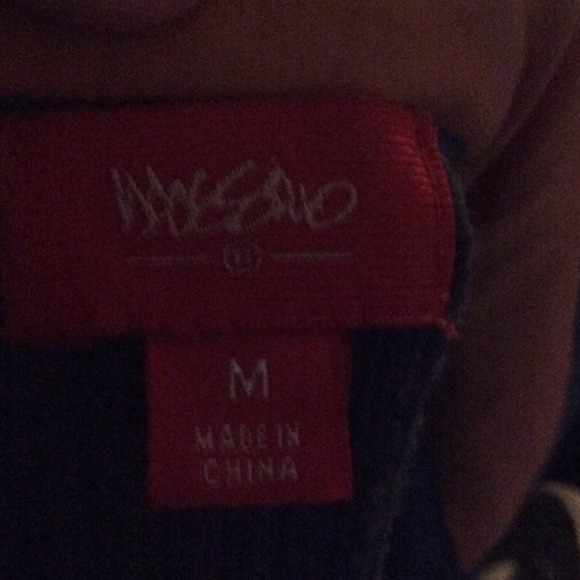 Sweater - Picture 2 of 2