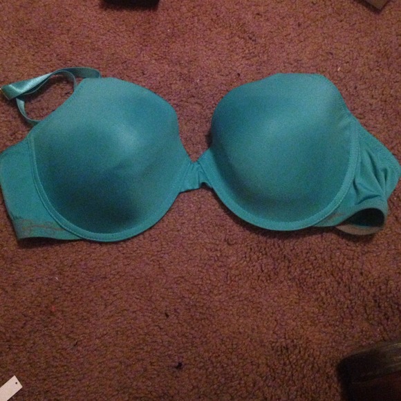 Bra size 38D Jessica Simpson