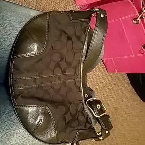Coach black genuine leather purse..very nice
