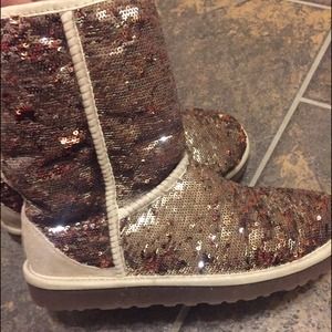 Champagne Sparkle Uggs