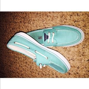 Teal sperrys