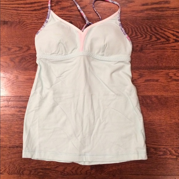 Lululemon tank
