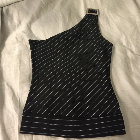 Sexy one shoulder top by rave XS