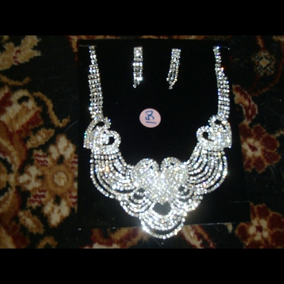 Formal heart necklace  Spectacular  Formal - Picture 1 of 4