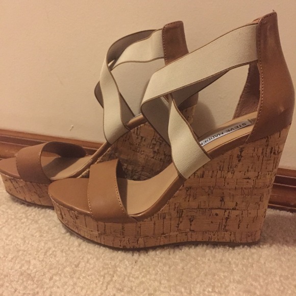Steve Madden Shoes - Steve Madden Brown Wedges