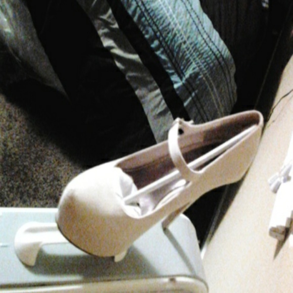 Tan payson heels - Picture 3 of 3