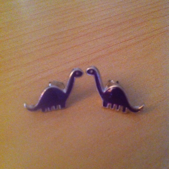 Dino Studs