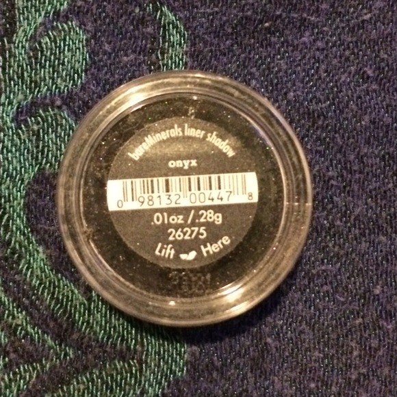 "Onyx" bareMineral eyecolor - Picture 2 of 3