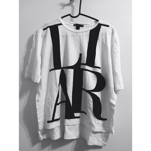 LIAR tee with side slits!