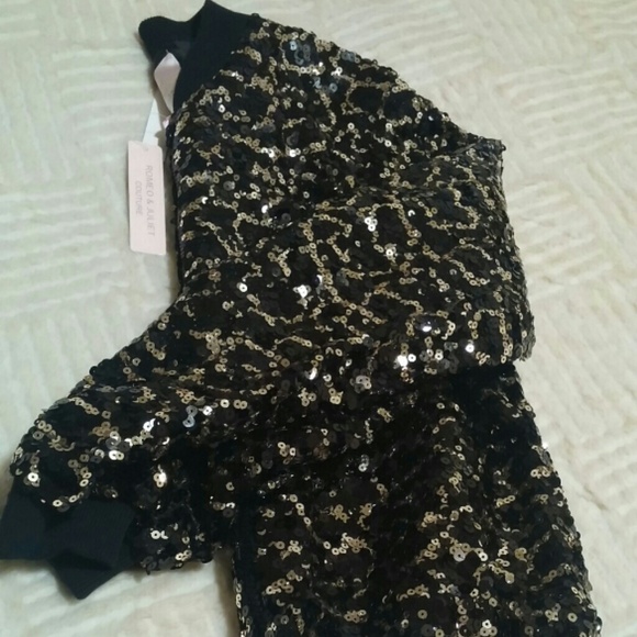 Romeo and Juliet Couture - Picture 4 of 4