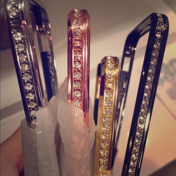 Silver iPhone 5/5s case