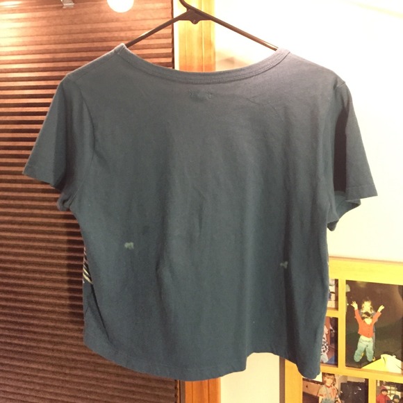 Tribal pattern T-shirt - Picture 3 of 4