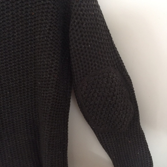 SOLD: Gray BDG Sweater - Picture 3 of 3