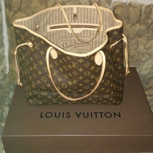 Louis vuitton shoulder bag