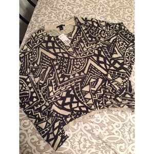 ❗️REDUCED❗️NWT Tribal Print Sweater
