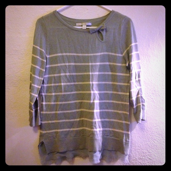 Lauren Conrad grey top