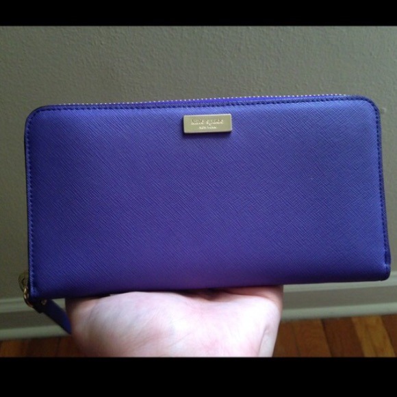 Kate spade newbury lane aster wallet