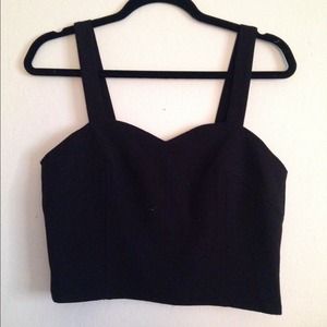 UO sweetheart crop top