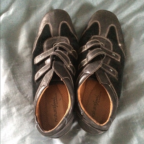 Black shoes
