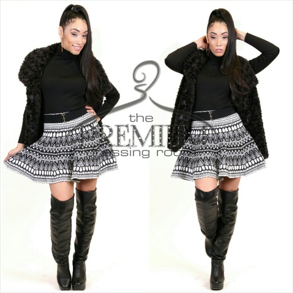 *Brand New *Printed Skater Skirt