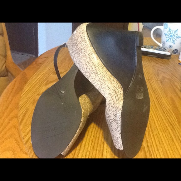 Shoes - Picture 2 of 2