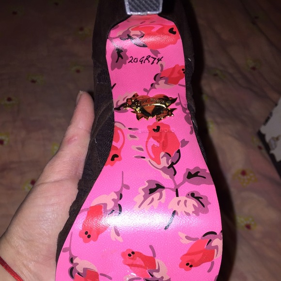 Betsey Johnson size 7.5 brown booties - Picture 4 of 6