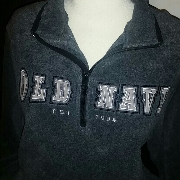 ❌ DONATED ❌ Old Navy Half Zip Pull Over - Picture 2 of 2