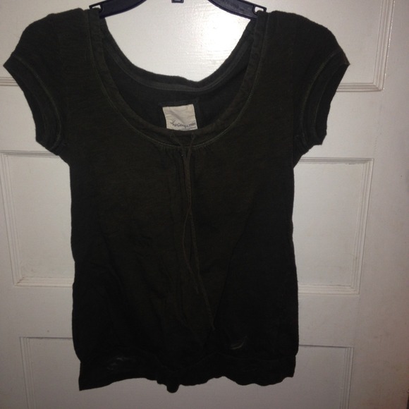 Dark green short sleeved shirt
