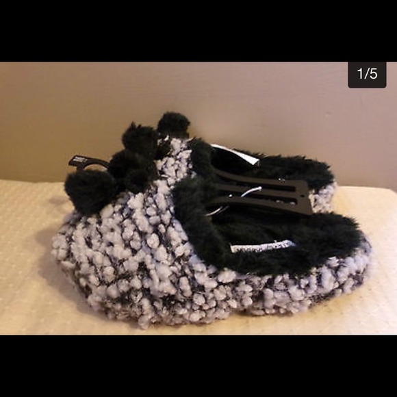 New Steve Madden Super Soft Slippers