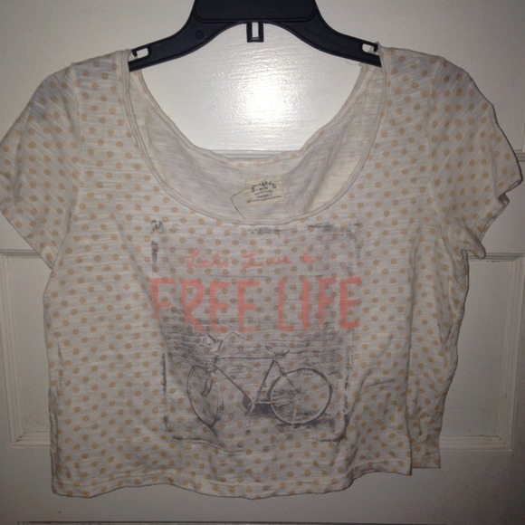 American Eagle cropped tshirt