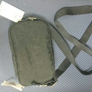 DKNY SMALL SHOULDER STRAP PURSE