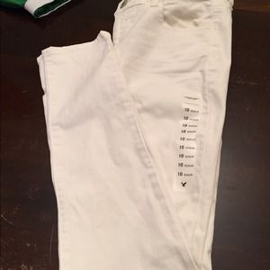 Size 10 American eagle jeans never worn with tags