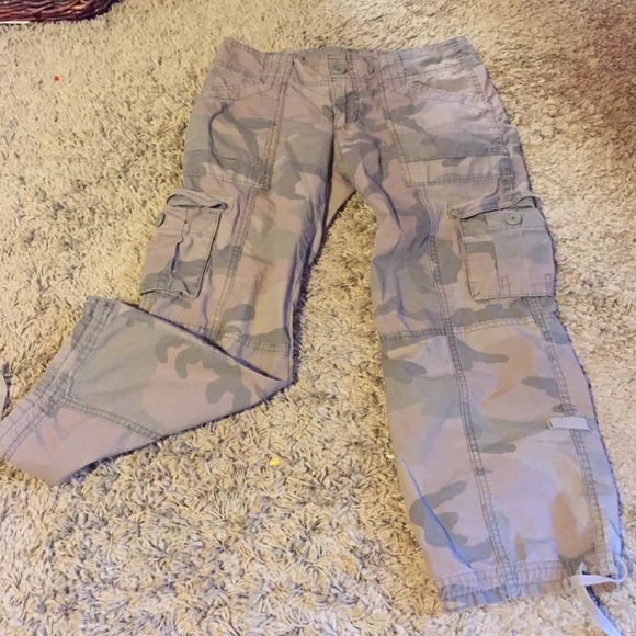 Camo hollister capris