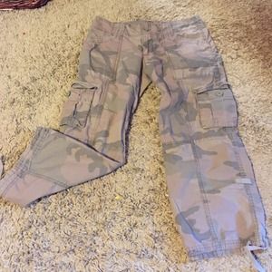 Camo hollister capris