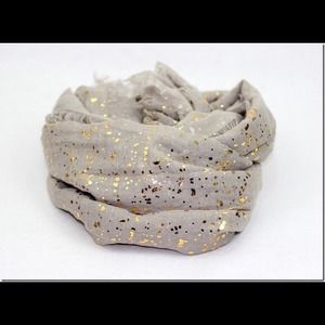 Spun speckled metallic scarf NWT