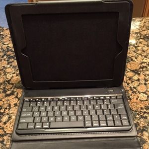 Bluetooth Brookstone keyboard I pad case