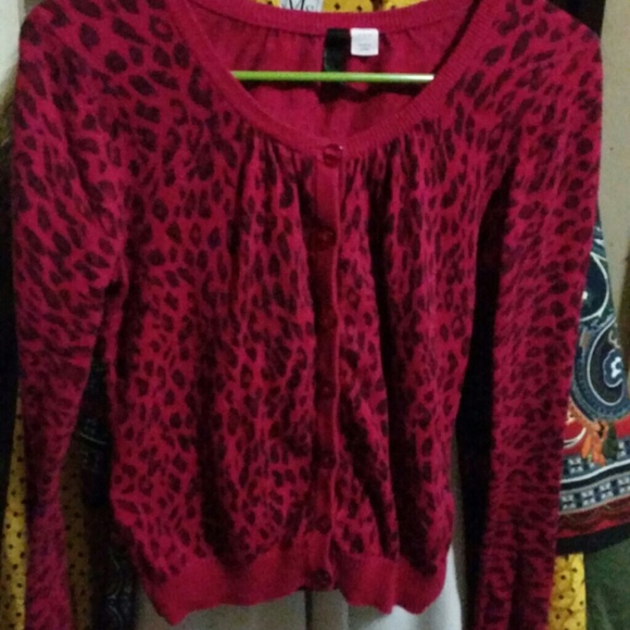 Cardigan - Picture 2 of 3