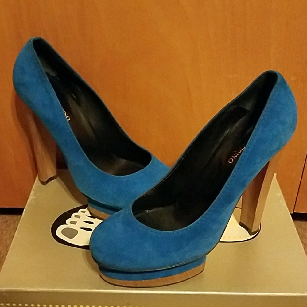 Blue suede shoes!