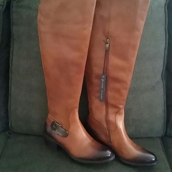 FINAL- VINCE CAMUTO TALL LEATHER BOOT W/WIDE SHAFT