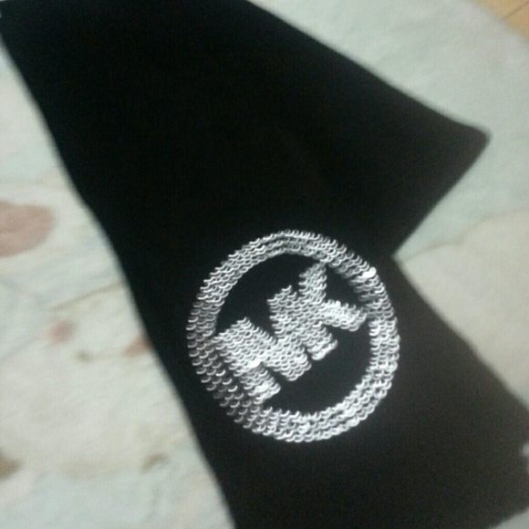 Black MK scarf (thick)