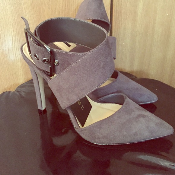 Gray Suede heels