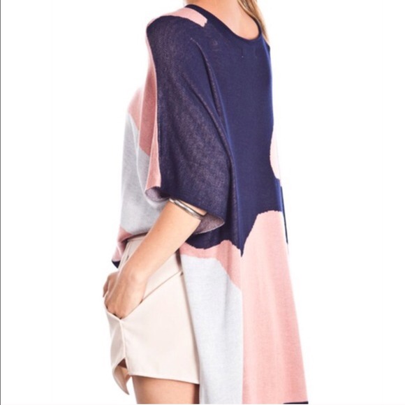 The MELLIE poncho - PINK - Picture 3 of 4