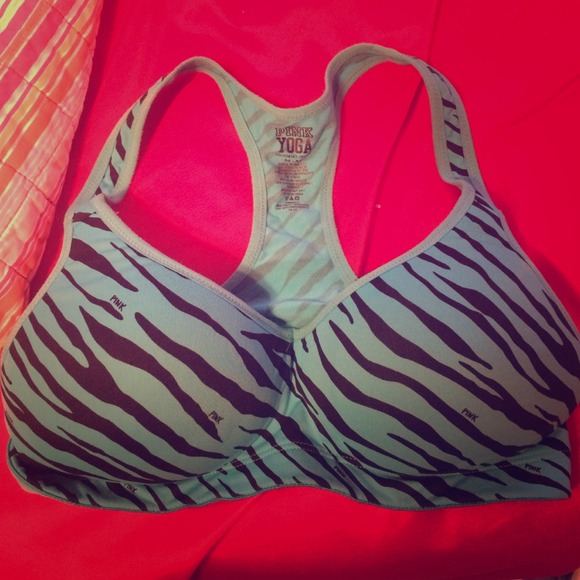 VS Pink Yoga Bra