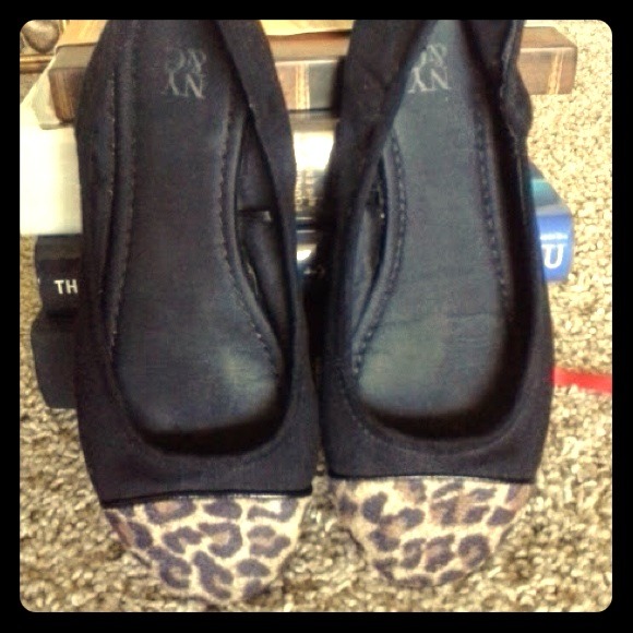 NY&Co Flats - like new - Size 7