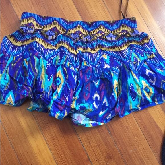 LF Print Woven Shorts